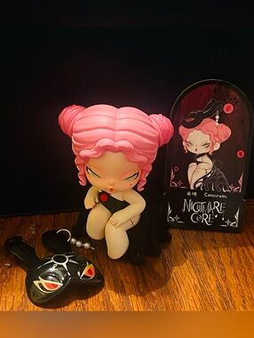 Dodo Nami Nightmare Core Constraint Vinyl Figure